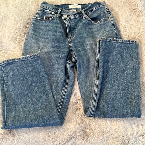 Abercrombie & Fitch Ultra High Rise 90s Straight Jean cross-cross waist S 28/6 - Picture 1 of 5